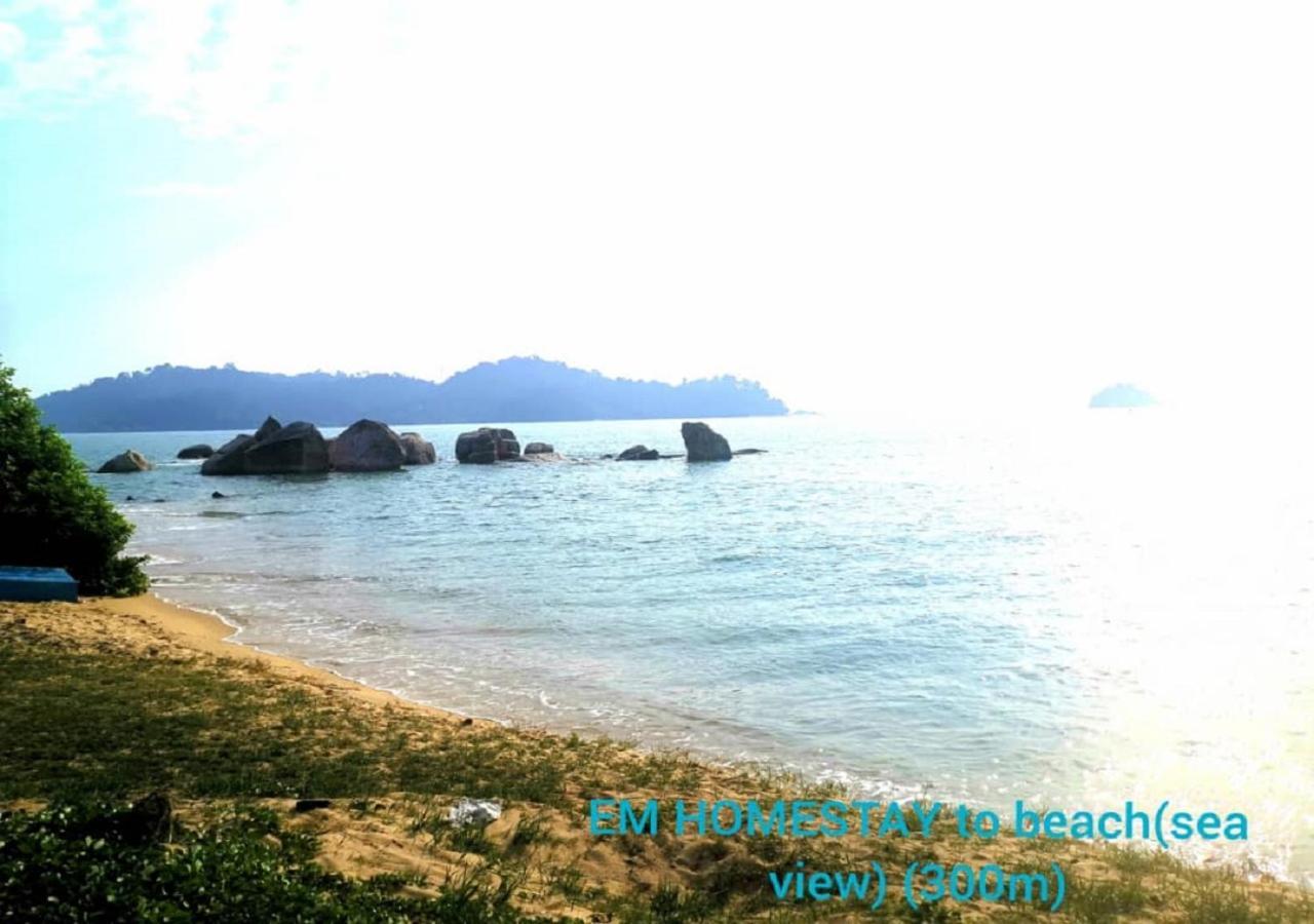 Em Homestay Pekan Pangkor Eksteriør billede