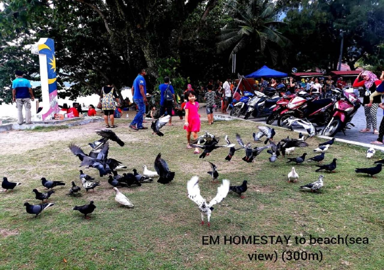 Em Homestay Pekan Pangkor Eksteriør billede