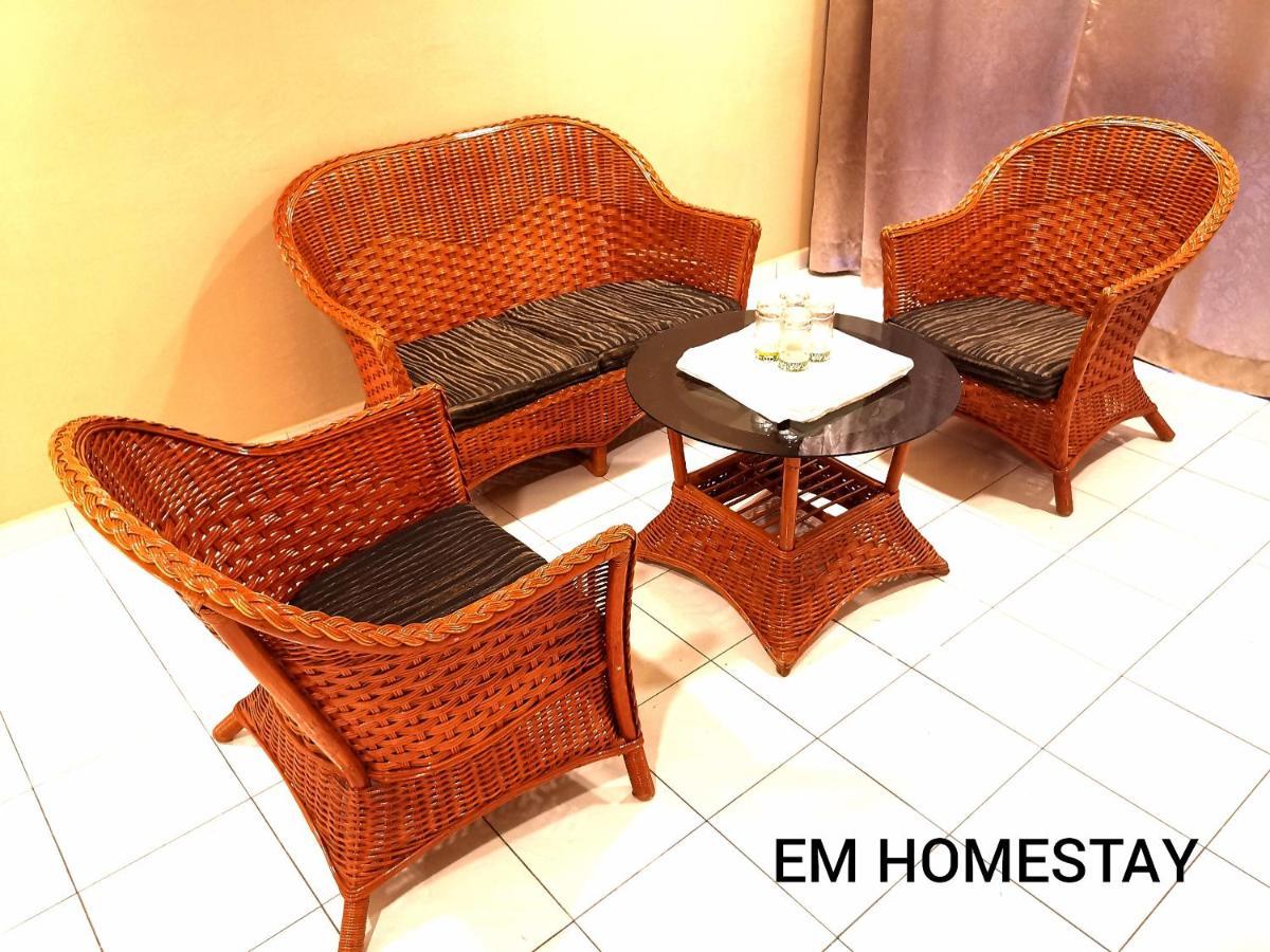 Em Homestay Pekan Pangkor Eksteriør billede