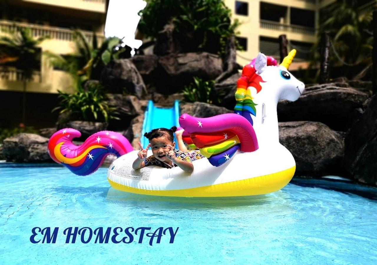 Em Homestay Pekan Pangkor Eksteriør billede